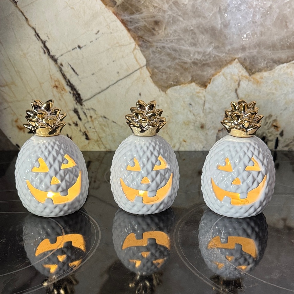 Gold and White Pineapple Jack-O'-Lantern Set